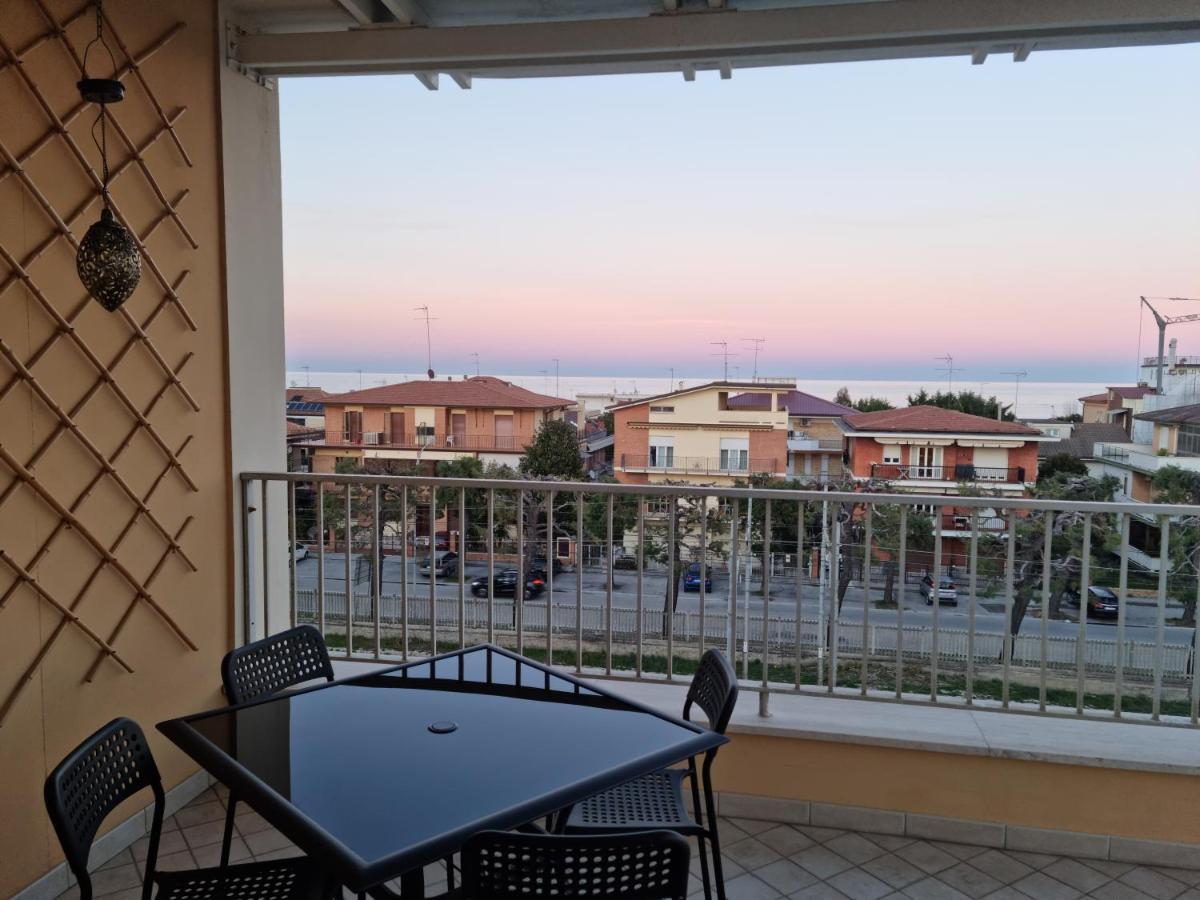 Casa Flan Apartment Porto San Giorgio Luaran gambar